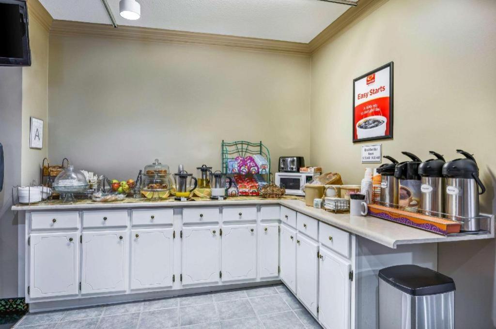 Econo Lodge Corinth Dış mekan fotoğraf