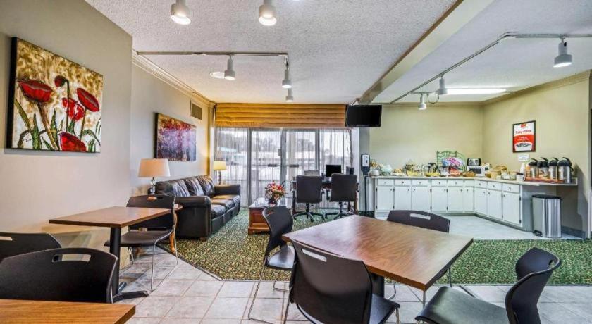 Econo Lodge Corinth Dış mekan fotoğraf